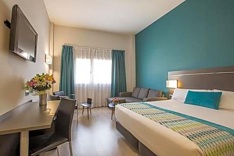 Junior Suite with Terrace and Hydromassage Bathtub