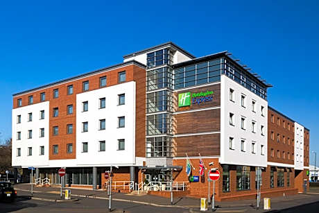 Holiday Inn Express Harlow By IHG