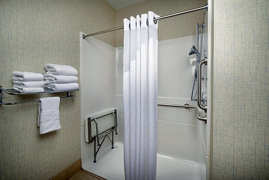 Holiday Inn Express Hotel & Suites Anniston/Oxford By IHG