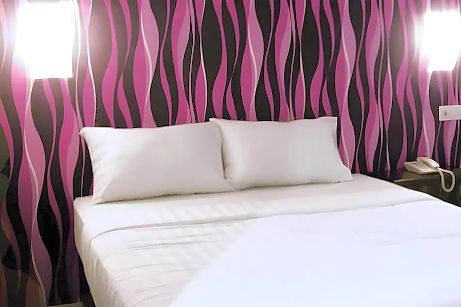 Midtown Villa Hotel