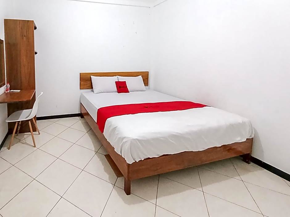 RedDoorz Syariah near Universitas Jenderal Soedirman 3