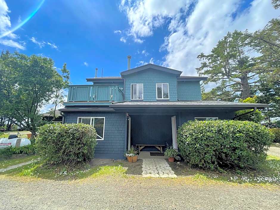 Bayshore RV Park & Guest Suites