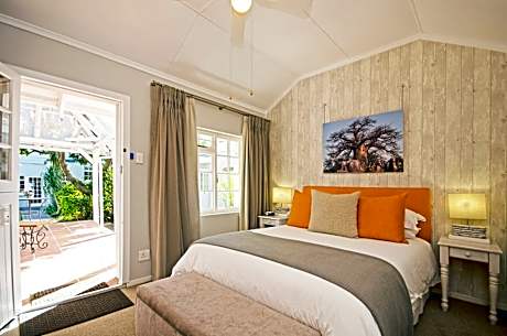 Deluxe Double Room 6