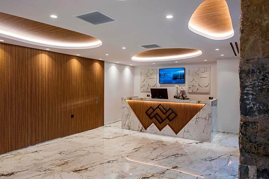 Noble Hotel & Suites - Adults Only