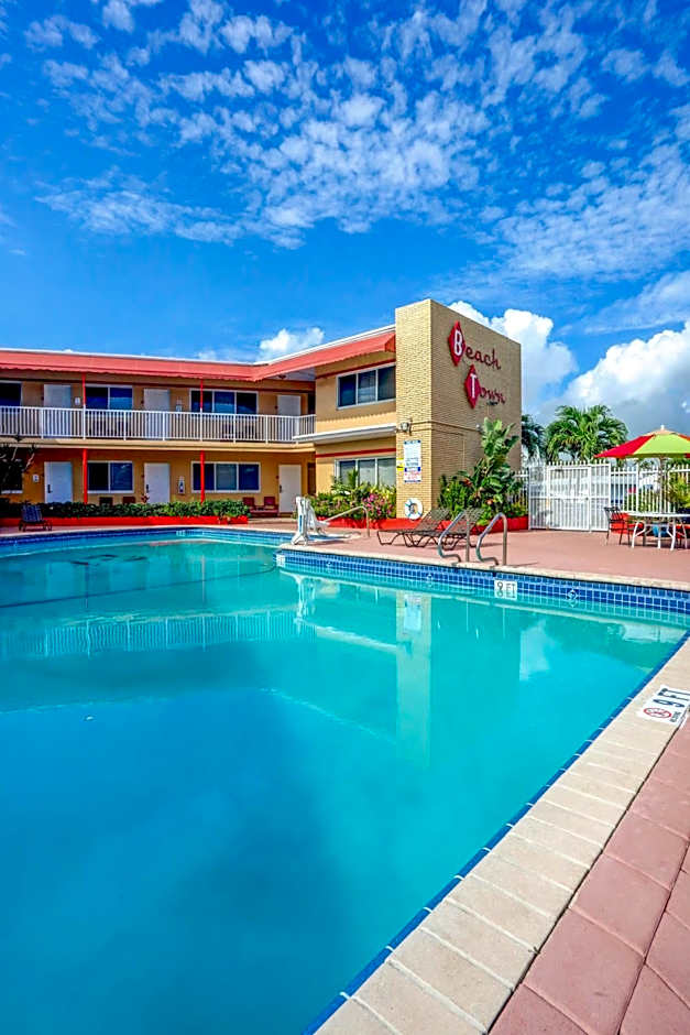 Beach and Town Motel