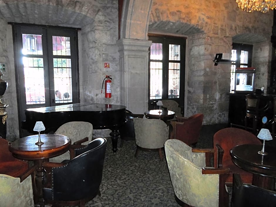 Hotel Virrey De Mendoza
