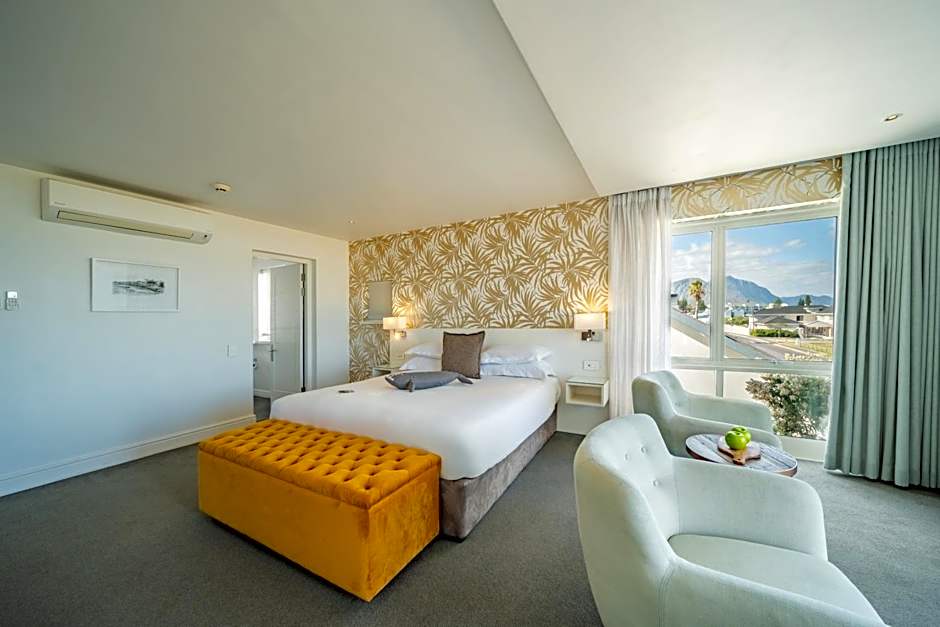 One Marine Drive Boutique Hotel & Spa by The Living Journey Collection