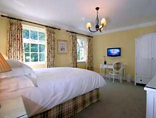 Duplex-Deluxe-Ensuite with Bath-Courtyard Family Room