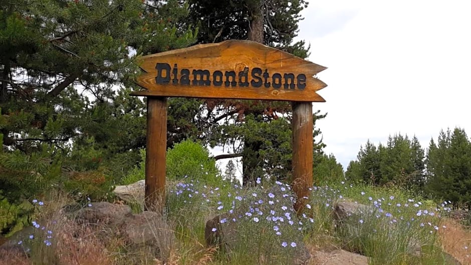 DiamondStone Guest Lodges