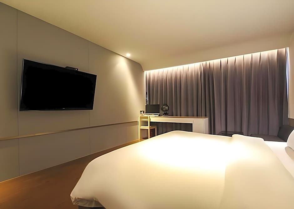 Hound Hotel Changwon - Jinhae Yongwon