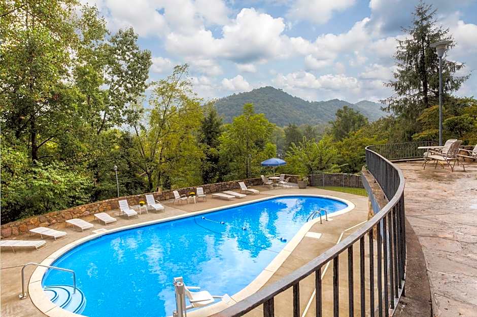 Fabulous Chalet Inn