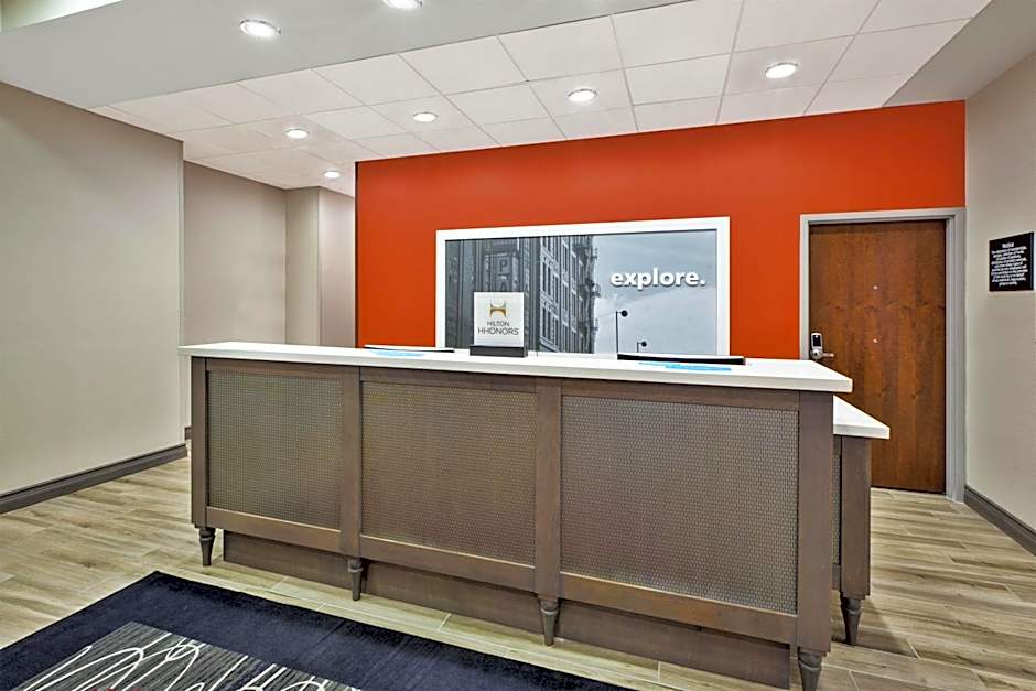 Hampton Inn Detroit/Dearborn