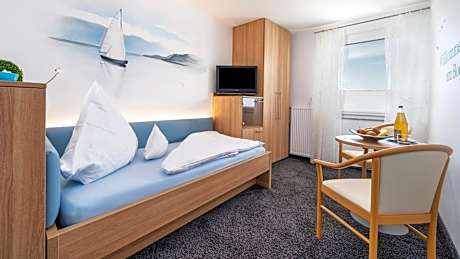 Single Room with Private Bathroom