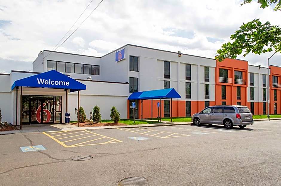 Motel 6-Brockton, MA