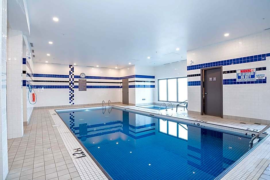 Sandman Signature Calgary Airport Hotel