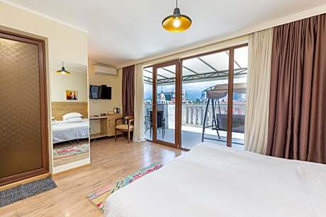 Deluxe Double Room with Balcony