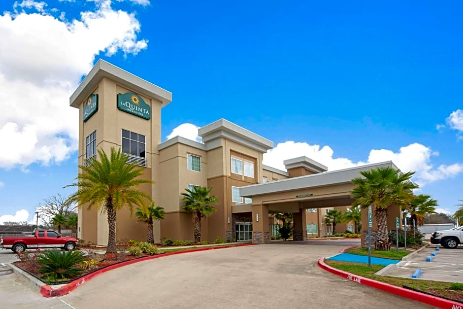 La Quinta Inn & Suites by Wyndham Lake Charles-Westlake