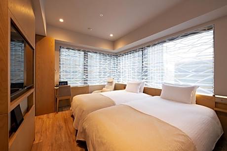 Corner Twin Room - Non Smoking