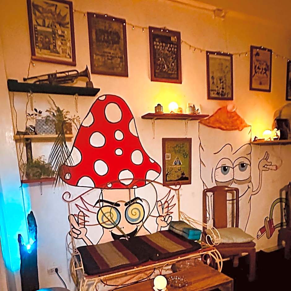 Hostel and Music Bar Bros