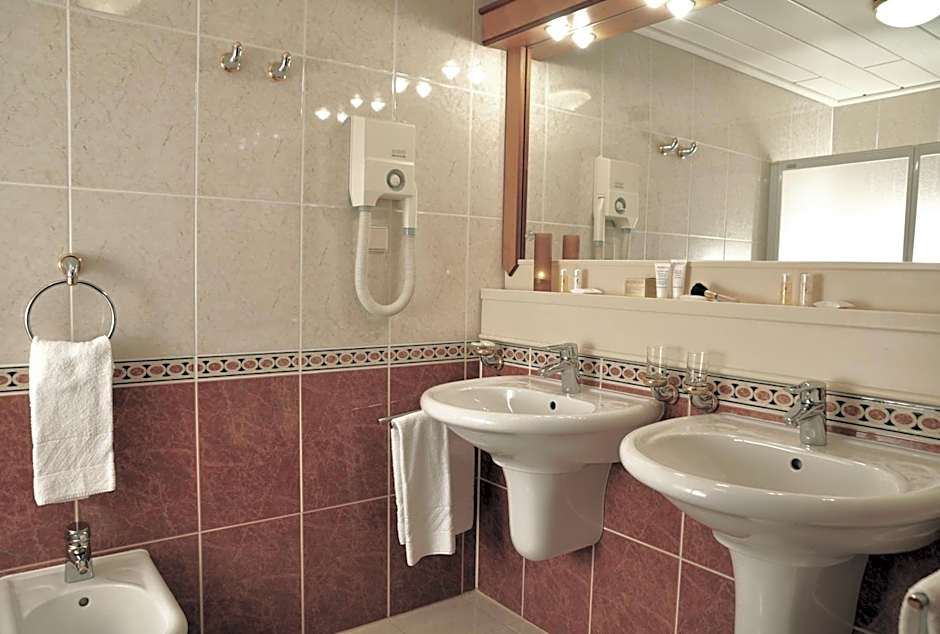 Reduce Hotel Thermal Adults only