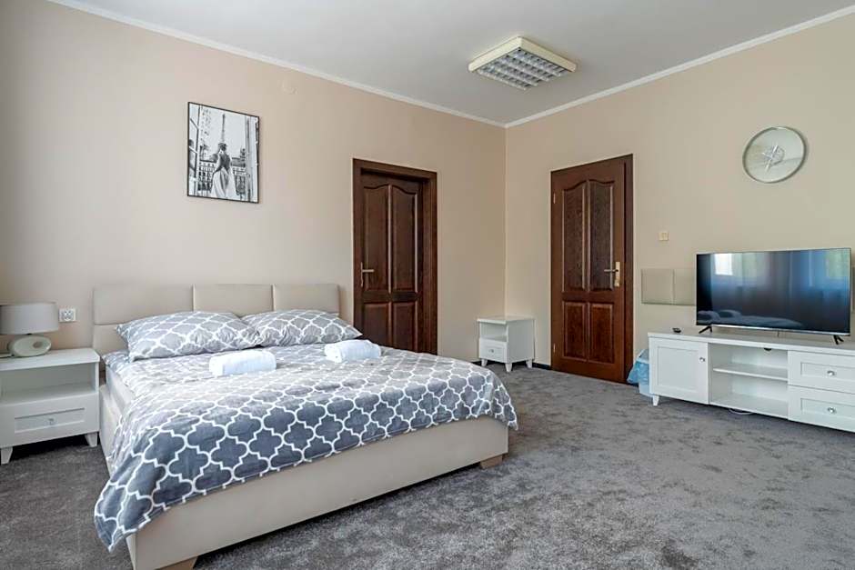 Hostelio - Tanie i komfortowe pokoje, parking, sklep na miejscu