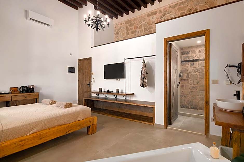 Ancient Knights Luxury Suites