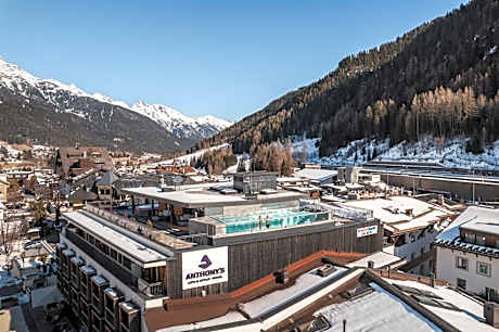 Anthony's Life & Style Hotel