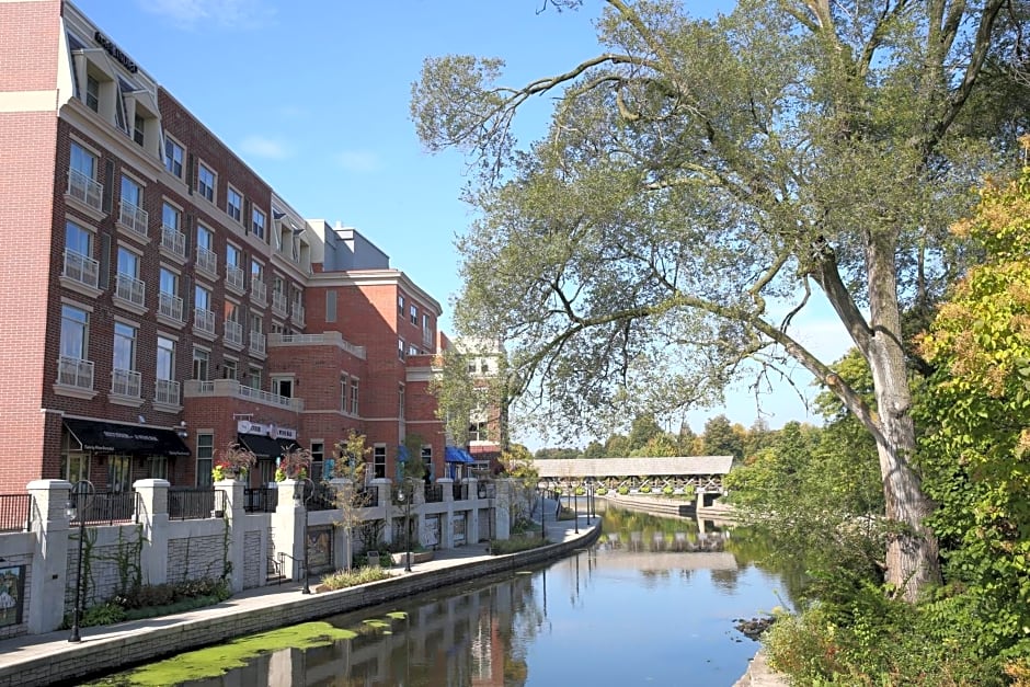 Hotel Indigo Naperville Riverwalk