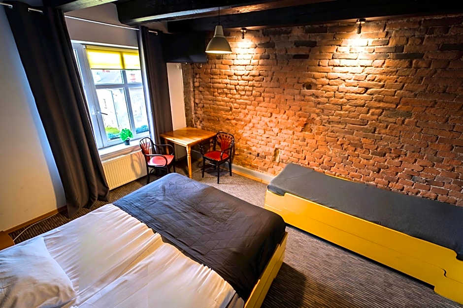 3 Bros' Hostel Cieszyn