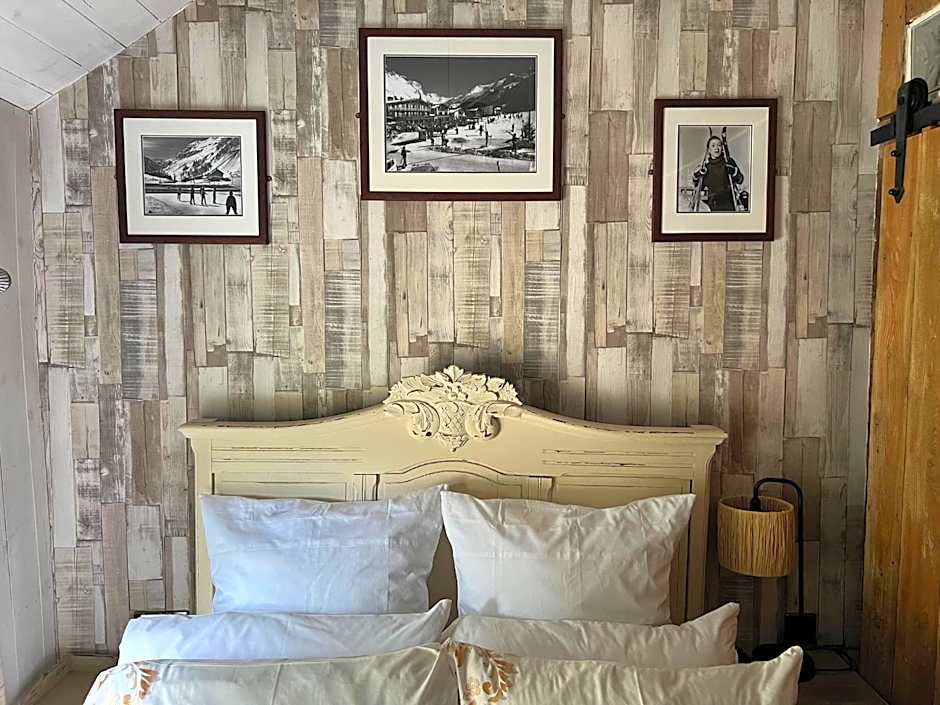 The Bridge House Restaurant and Hotel