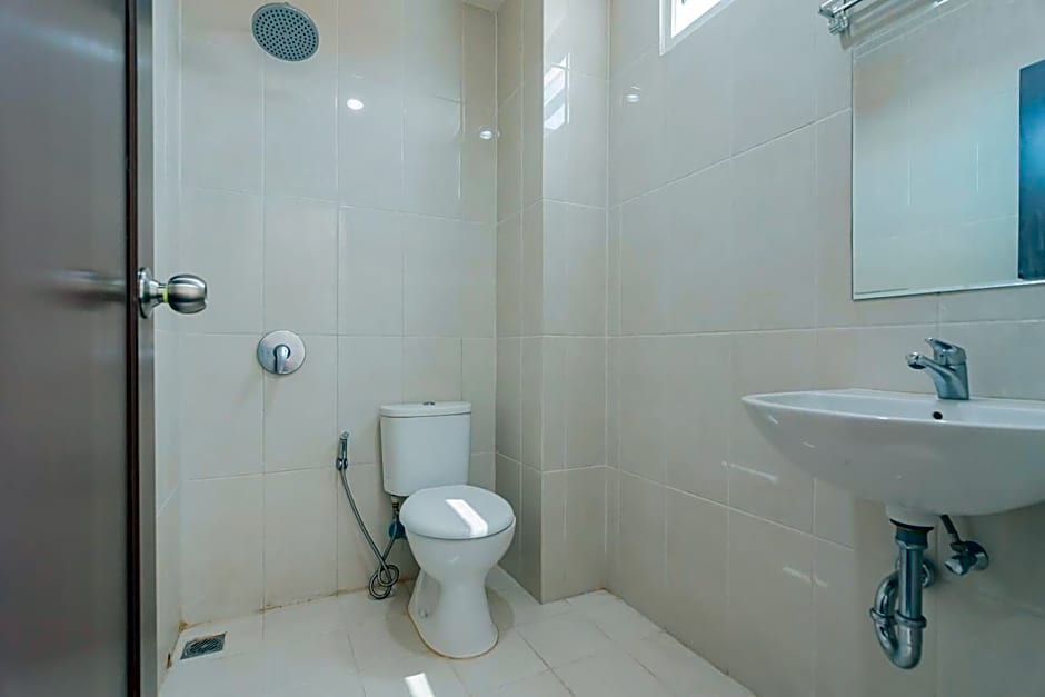 RedDoorz Syariah Plus near Tanjungpura University 2 Pontianak