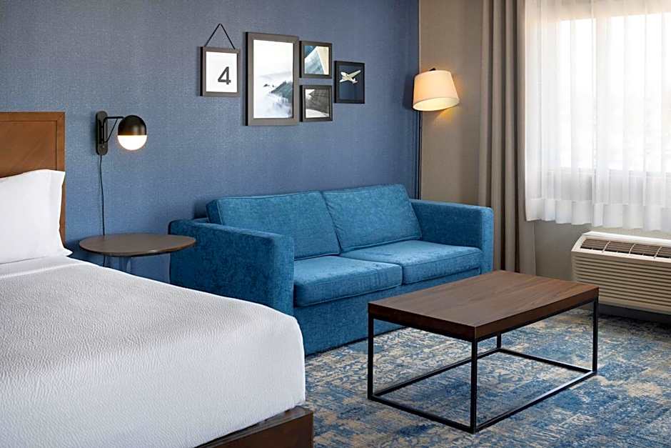 Four Points By Sheraton Edmonton South