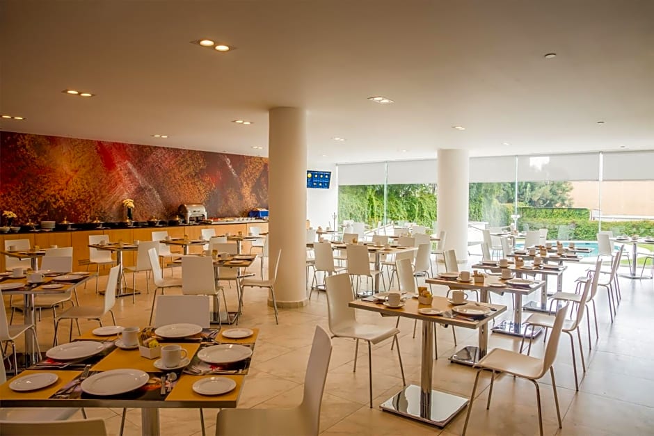 Fiesta Inn Express Perinorte