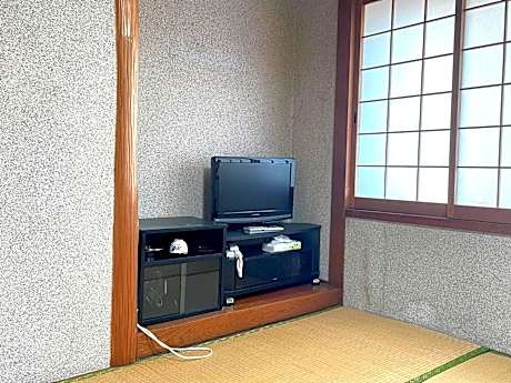 Twin Room with Shared Bathroom