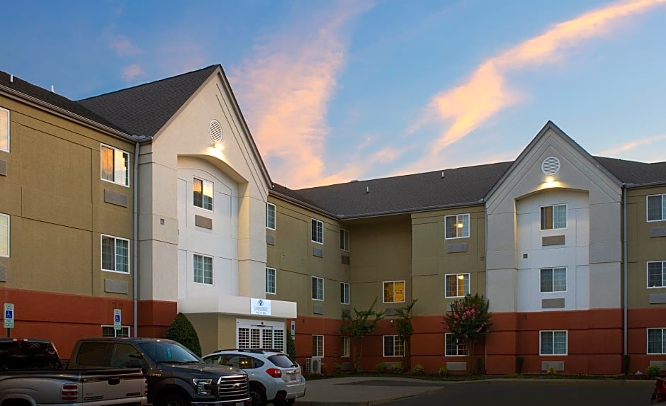 Candlewood Suites Richmond - South, an IHG Hotel
