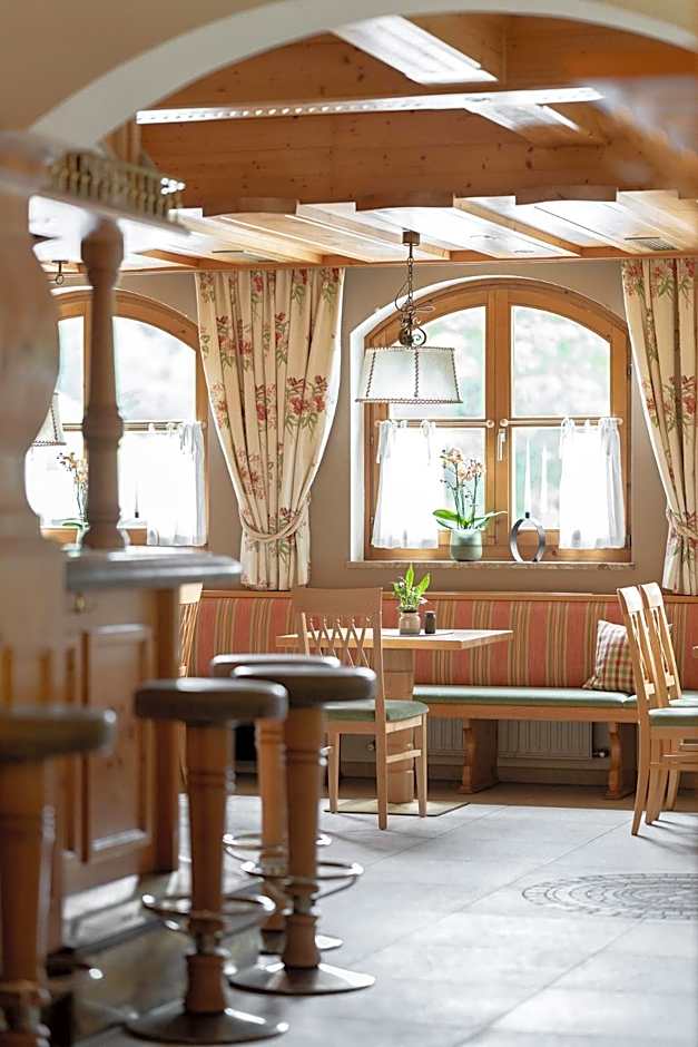 ARBOR Hotel & Apartments