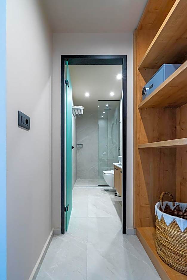 Pathos SeaSide Suites