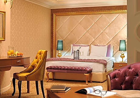 Family Room (4 Adults)