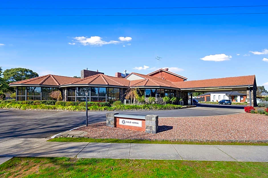 Julie-Anna, Bendigo