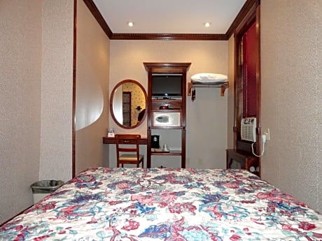 Queen Room with Shared Bathroom