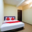 OYO 89585 Hotel Happy Inn