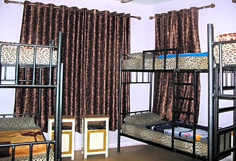 Single Bed in Dormitory Room without AC