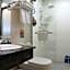 GreenTree Inn JiangSu ZhenJiang DingMao Industrial Park WoDe Square Express Hotel