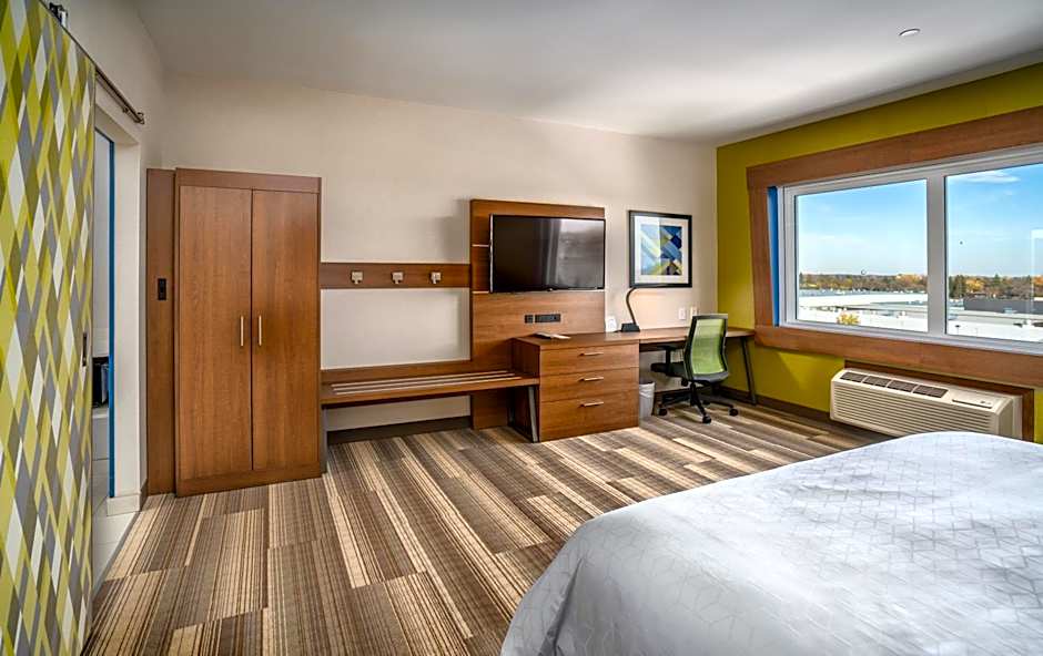 Holiday Inn Express & Suites Brandon By IHG