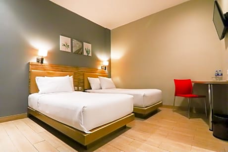 Deluxe Room - No View