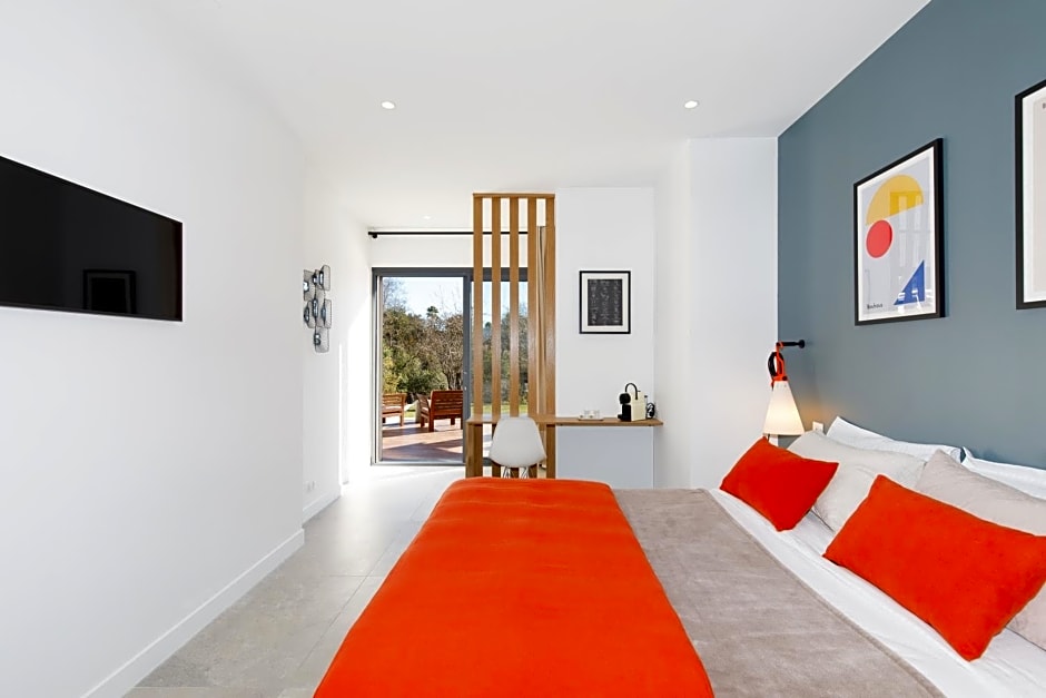 Villa Soha Bed & Breakfast – Mougins, CT