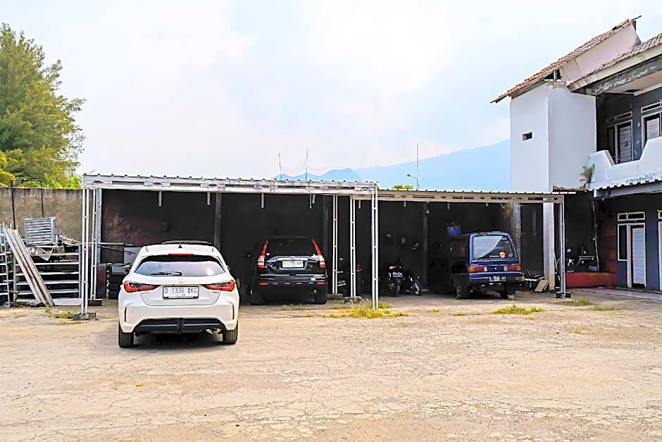 Hotel O Santana Residence Syariah