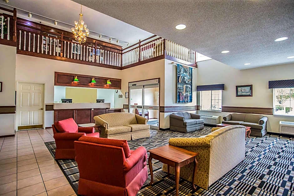 Quality Inn & Suites Dixon Near I-88