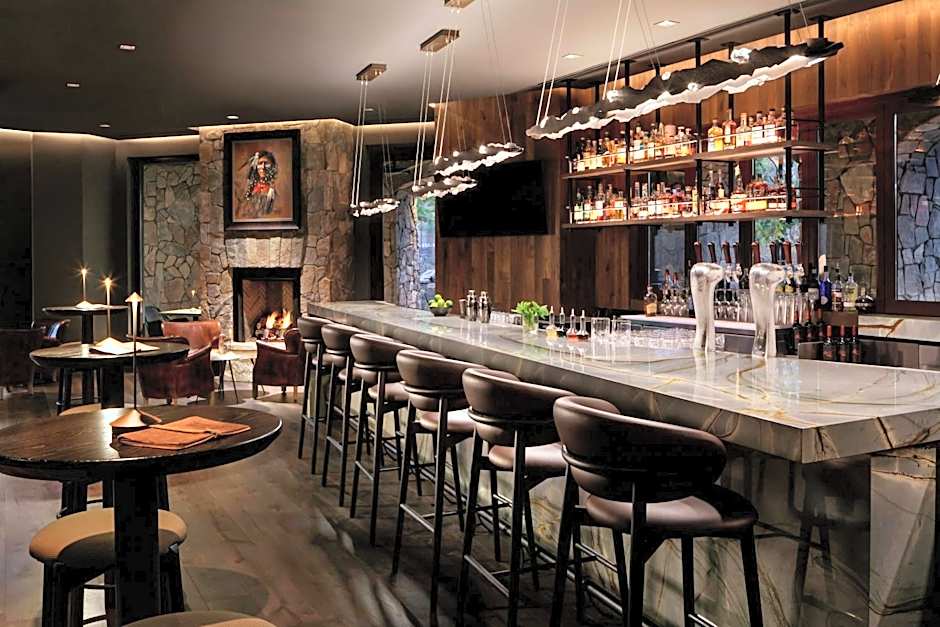 Grand Bohemian Lodge Greenville, Autograph Collection