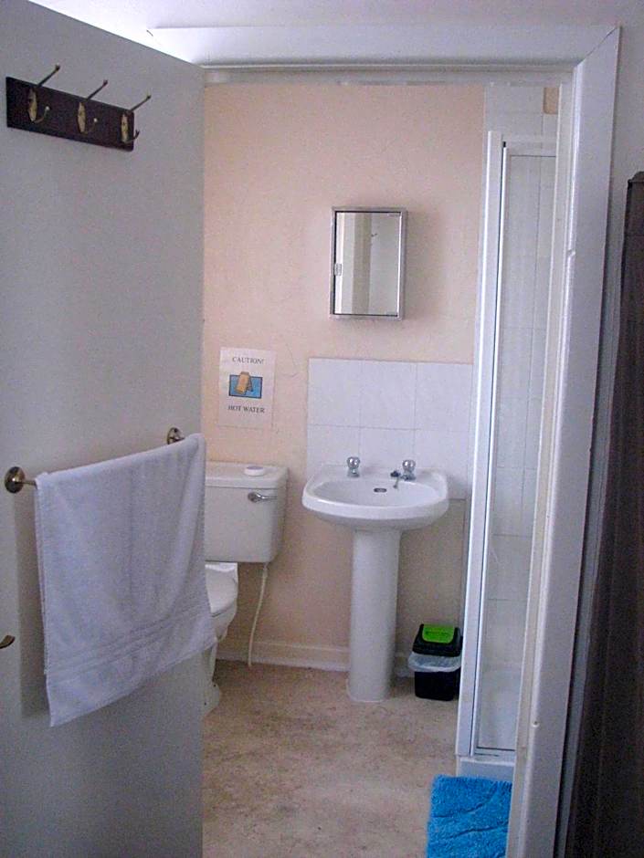 MyRoomz New Discovery Hotel